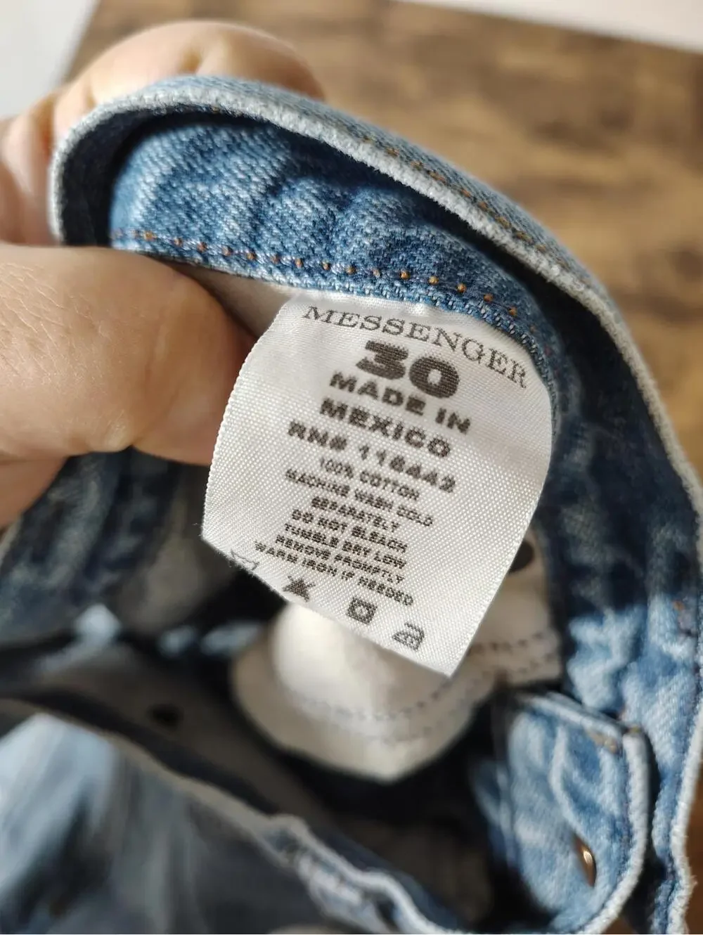 Free World Women Denim Jeans Messenger %100 Cotton Straight leg LIght Wash Sz 30